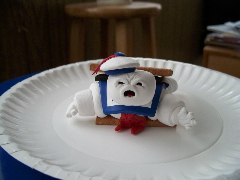 Illustration for article titled When life gives you Stay Puft Marshmallow Men, make s'mores